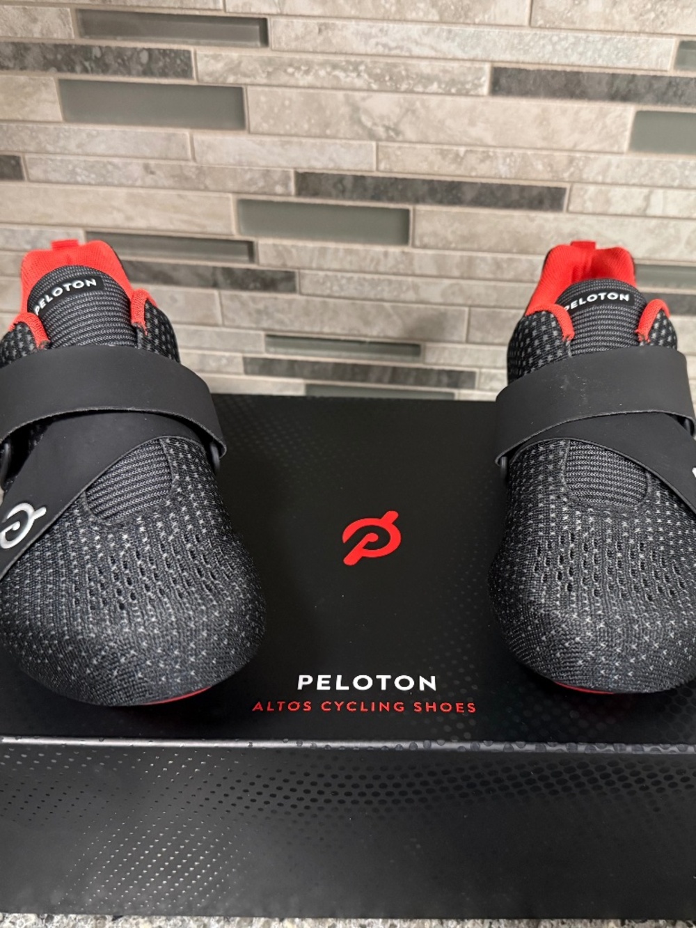 Peloton Altos Cycling Shoes WITH CLEATS Women’sSize 7 Mens Size 5.5
